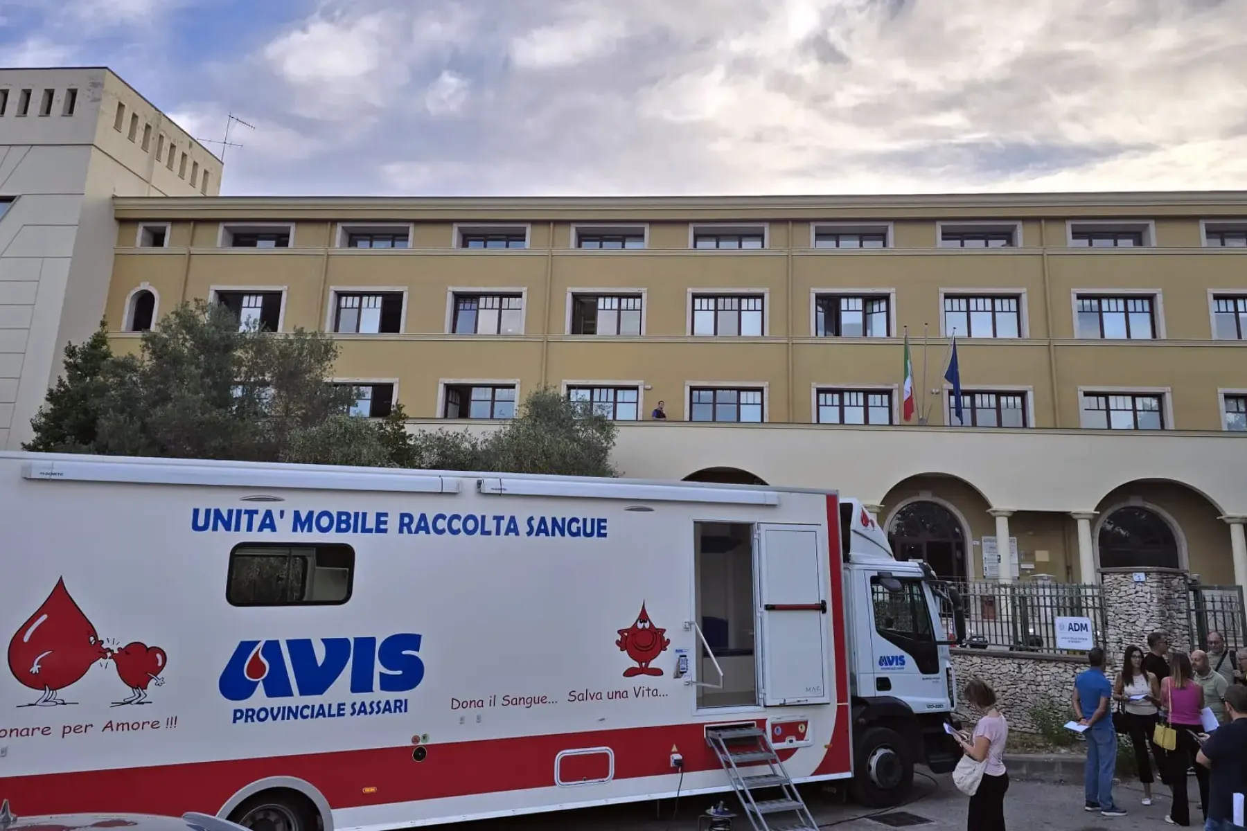 Sassari. Quando dare l’esempio diventa solidarietà: 20 sacche raccolte con l’Avis Provinciale.